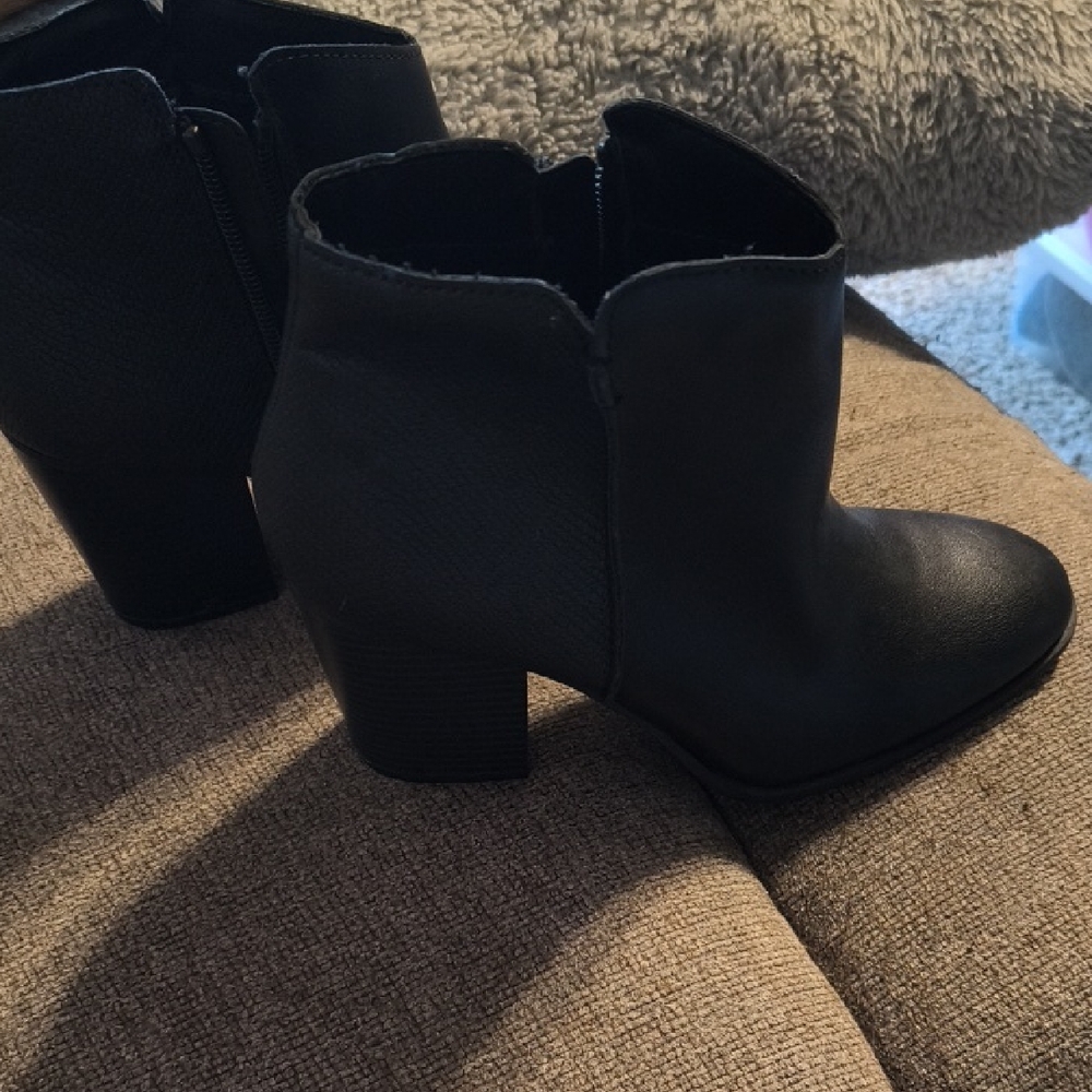 Women's Black Faux Leather Ankle Booties with Block Heel